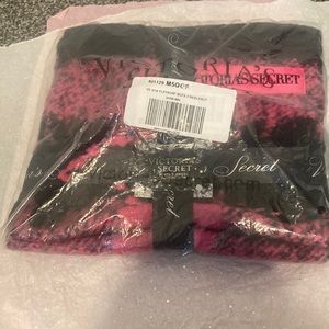 Victoria’s Secret scarf
